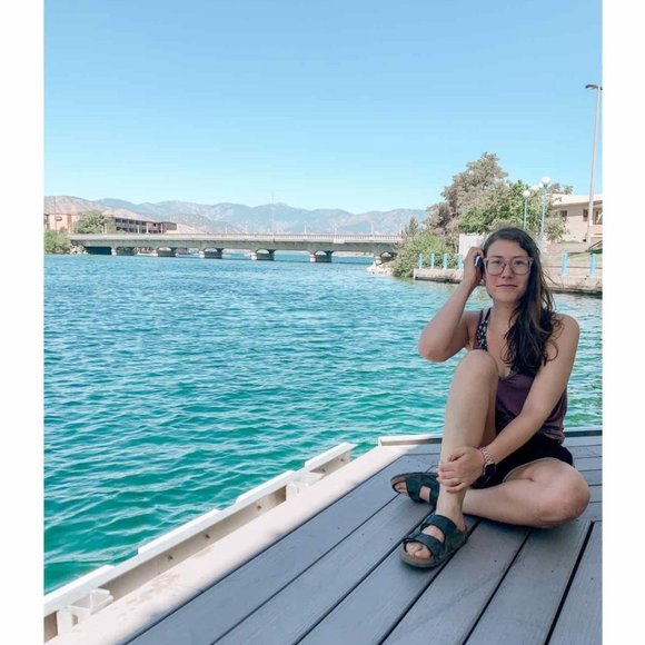 MOVING SALE!!! MAKE ME AN OFFER 💜 - Picture 1 of 1